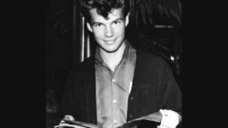 Bobby Vee - Love Is All We Need / Call Me Irresponsible (1966)