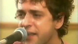 Gustavo Cerati - Entre caníbales (Acustico) - FM 100 - 1994.mp4