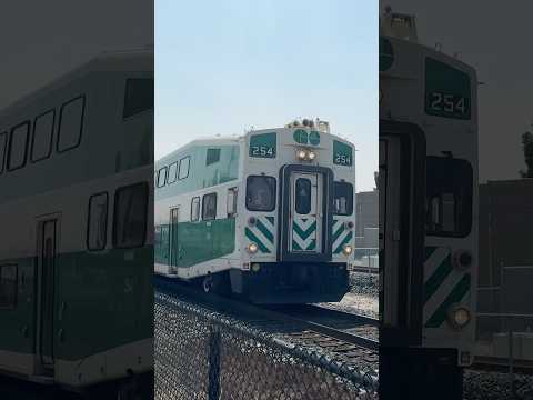 Go Transit 6317 With 254/643 Departing #train #railway #railtrack #railroad #gotrain #gotransit #go