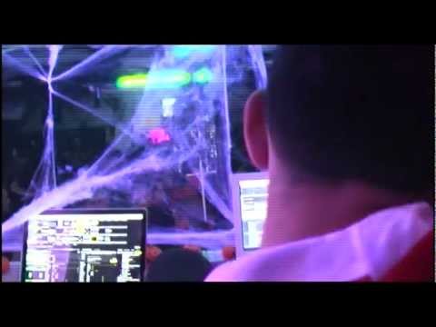 VIDEO REPORT HALLOWEEN BW