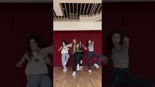 Download lagu Itzy zoom challenge with Jessi! #itzy #itzyshorts #zoom #zoomchallenge mp3 Download lagu Itzy zoom challenge with Jessi! #itzy #itzyshorts #zoom #zoomchallenge mp3
