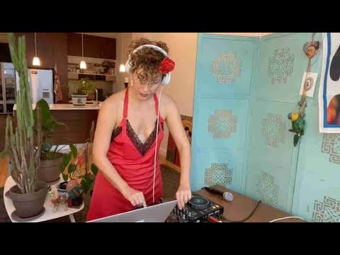 Hiya Live Sessions - Shirine Saad