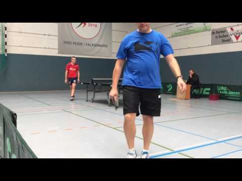 TT-Verbandsliga 2016: Pierre Barghorn (TV Hude) - Klaus Igel (TSV Eintracht Hittfeld)