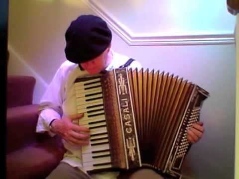 На сопках Маньчжурии  Na Sopkakh Manchuria,  Russian waltz on a Casali accordion