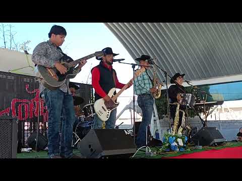 Los Rejoneros del Norte MI TAXI en una Kermés en la colonia Los pinos  Chihuahua México 