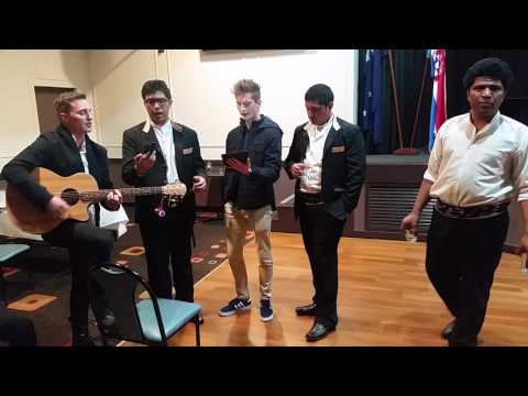 Klapa Samoana & Mark Ojay Laku Noć Svirači