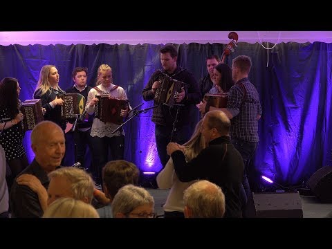 Småradarane - "Skinntrøya" - en masurka av Sjugurd Garmo