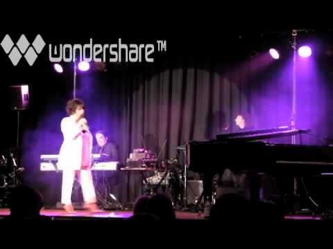 Daniela Simmons Band - Bright Entertainment