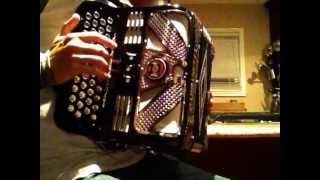 Los tucanes de Tijuana el tres letras