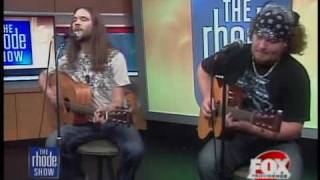 Bo Bice performs Long Road Back on the Rhode Show