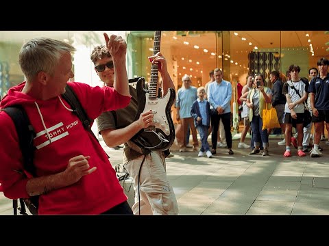 Sweet Child O' mine solo on a Stratocaster!