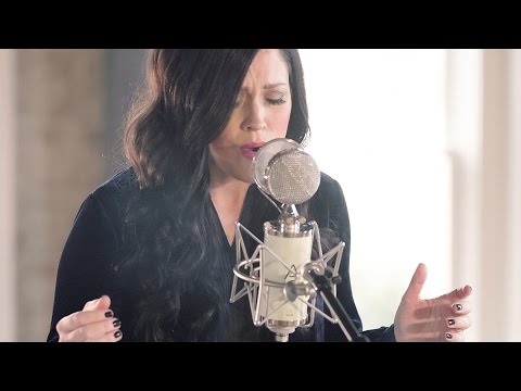 Closer To Your Heart // Kari Jobe // New Song Cafe
