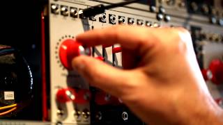 Verbos Electronics Harmonic Oscillator demo