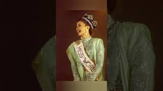 Download lagu 1994 Miss World queen ✨️ Aishwarya Rai ✨️✨️ mp3 Download lagu 1994 Miss World queen ✨️ Aishwarya Rai ✨️✨️ mp3