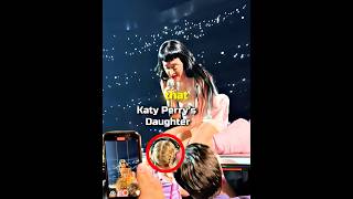 Katy Perry SINGS to her DAUGHER 😍🎤