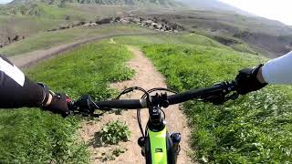 Windy downhill ride at Raptor Ridge.