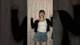 この振り可愛い??#運営さん大好き #バズれ #オススメ #オススメ乗ってたら教えて #いいね #ダンス #青春 #愛すべき日常