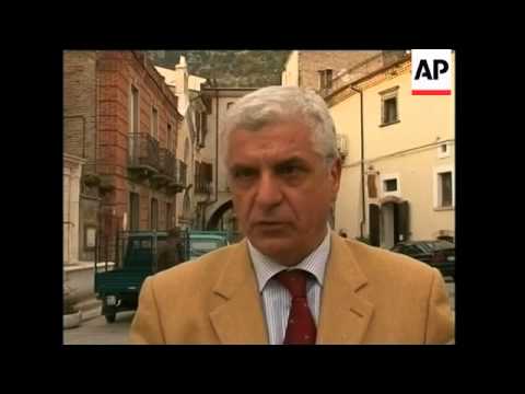 Singer pledges $500,000 in quake relief