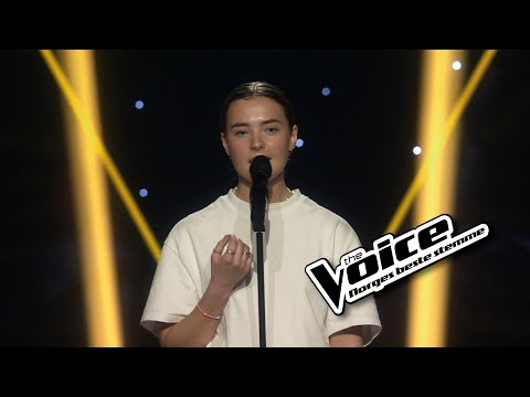 Emma Wik | Vår Beste Dag (Erik Bye) | Blind auditions | The Voice Norway