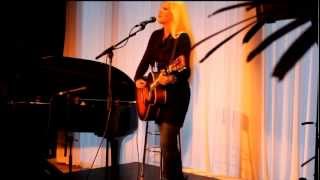 Nilla Nielsen - Kommer inte att sova i natt (Live in Vaerlöse 2013)