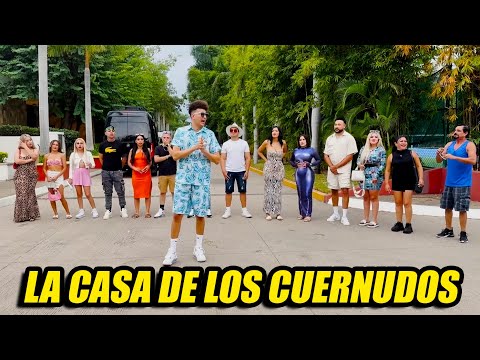 EL REGRESO DE LA CASA DE LOS CUERNUDOS EN LA PLAYA: VIEJOS VS NUEVOS 😱 (capitulo 24)