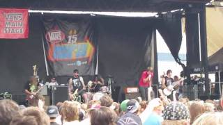 I Am The Arsonist- Silverstein Live at Warped Tour Toronto July 10, 2009 HD