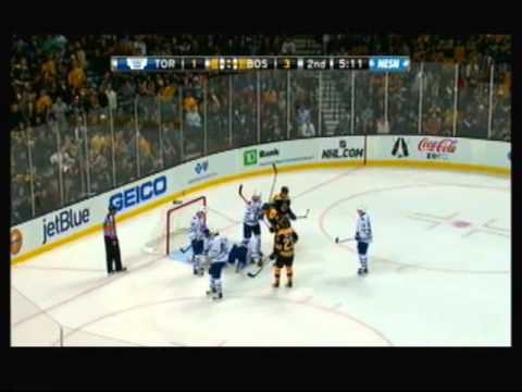 Hockey:Bruins vs Leafs Oct 20 2011
