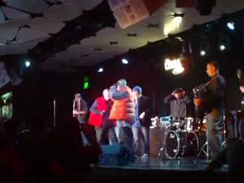 akwid y las voces del rancho