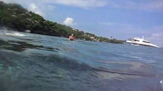 preview picture of video 'Nusa Lembongan Playgrounds surf'