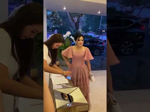 Titi Kamal dinikalahn Luna Maya #wedding #makeuptutorial #weddingdress #makeup