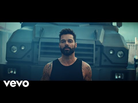 Video: Ricky Martin - Tiburones (Official Video)