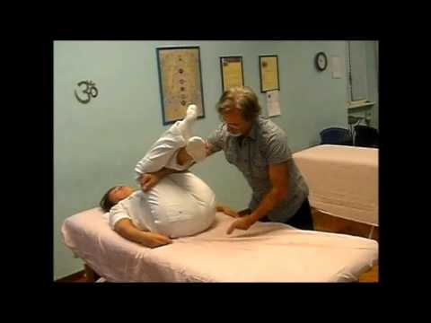 Trascinando dolore addominale e la parte bassa della schiena durante la gravidanza Mal di schiena e dispnea
