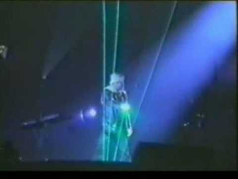 Oxygene Part 7 - The 12 Dreams Of The Sun - Sunrise Concert - J M Jarre