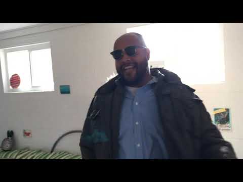 Tennishu - Sunday Morning