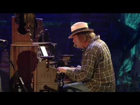 Neil Young - Mother Earth (Live at Farm Aid 25)