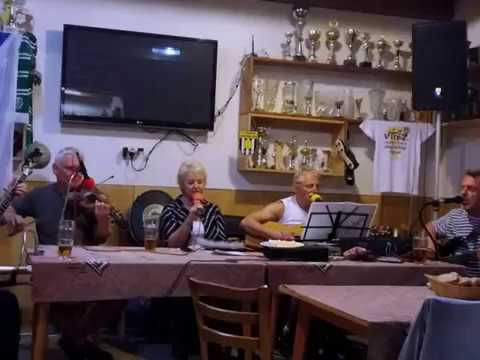 ARNOŠT STANĚK a VĚRA KOCÁBKOVÁ - POJĎ DÁL A ZPÍVEJ (kapela COUNTRY SESCHLOST)