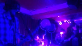 Fangclub - Loner (Live at Whelans)