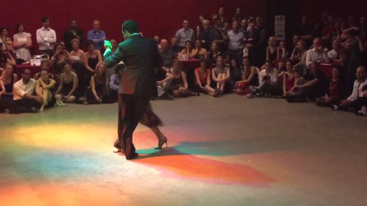 Roberto Zuccarino y Magdalena Valdez 1/2