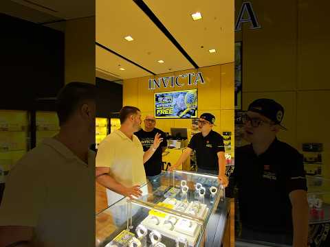 Đại diện Cty Đỉnh Cao trực tiếp học hỏi cách vận hành cửa hàng từ Invicta để nâng tầm trải nghiệm khách hàng.