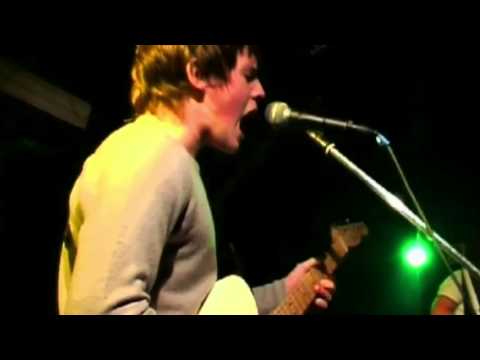 Arctic Monkeys - Riot Van (Live Video 2006)