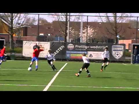 Eerste Helft Unicum D1 - Berkum D1  dd 07-04-2012