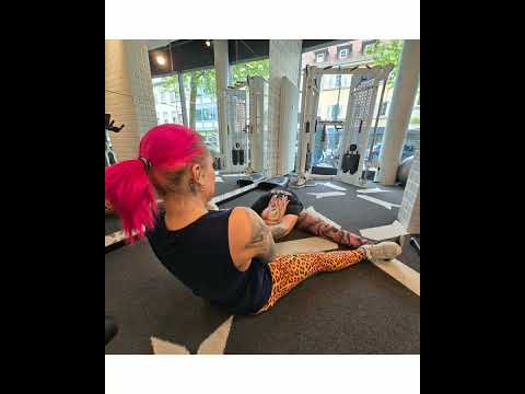 Muscle woman clips  |Fbb woman |312 Strong woman