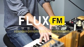 Leif Vollebekk - &quot;All Night Sedans&quot; live @FluxFM