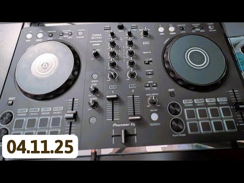 Vegard's Living Room Disco [041125]