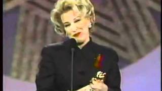 Бетт Мидлер на вручении премии "Золотой глобус", 1992