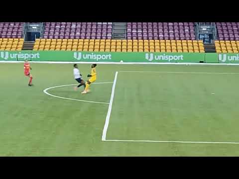 B.93 TV: Resty Nanziri sender Leila Moçambique afsted, men FCN-keeperen kommer først