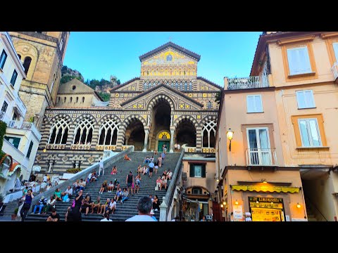 Chợ đêm ở Amalfi/ Duomo di Amalfi, em Amalfi - Campânia / Salerno.