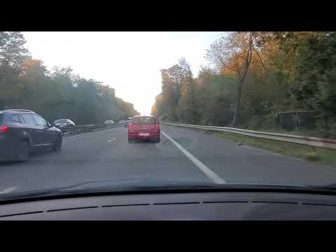 France :  Prise de vue conducteur voiture de Fontenay le Fleury vers Cergy par l'autoroute A13.