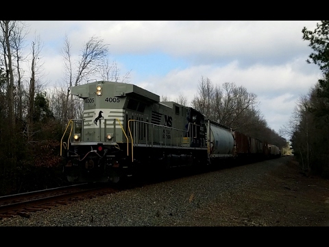NS P28 in Jamison w/ NS 4005 (DC to AC Conversion) leading LHF