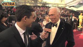 Actors at the Oscars with 'Extra's' Mario Lopez